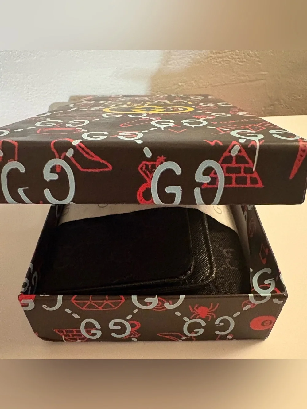 Gucci Black Canvas Bi-Fold Wallet with Logo Band - nwot in box w/wrap paper - Picture 11 of 13
